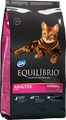 Proporciona a tu felino la mejor nutrición con Equilibrio Gato Adulto, el alimento seco completo de Tierragro Colombia. Este alimento para gatos adultos está formulado para ofrecer una dieta equilibrada y saludable, con una serie de beneficios clave:  FOS, MOS y Probióticos: Auxilian en el equilibrio de la flora intestinal, promoviendo una digestión óptima y una salud digestiva robusta. Prevención de Hairball: Su combinación especial de ingredientes previene la acumulación de pelotas de pelo en el tracto di